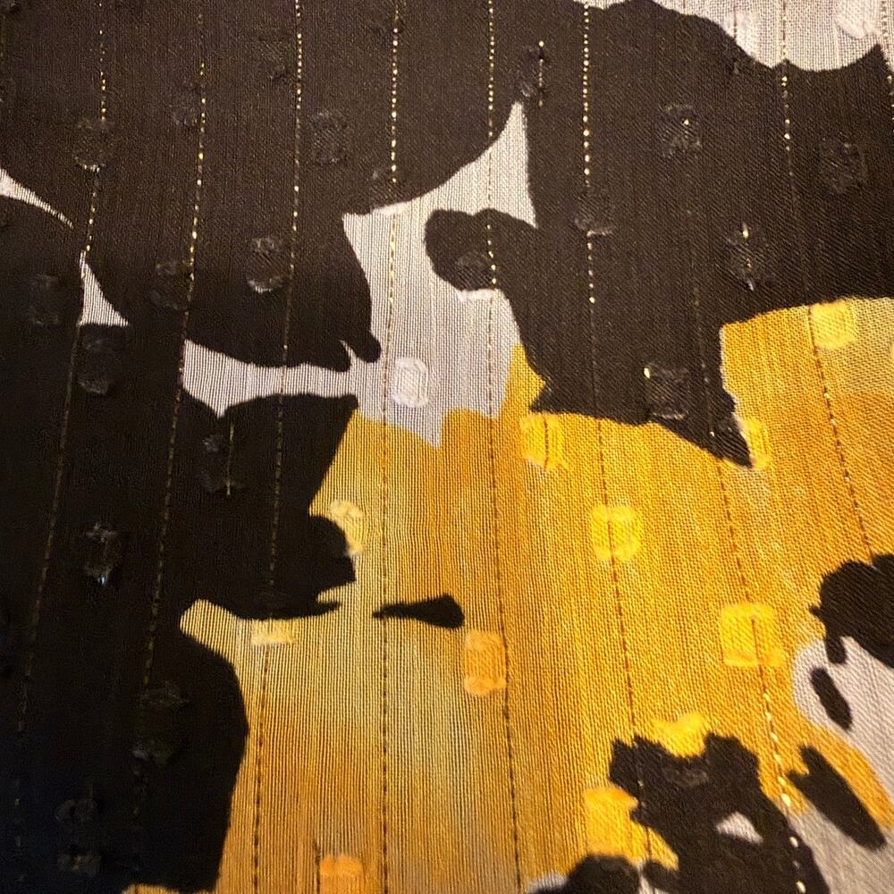 White House Black Market Size 0 Floral Blouse Black Yellow Metallic - Picture 9 of 10